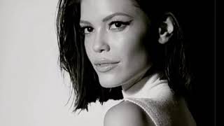 Vitória Strada Sensual