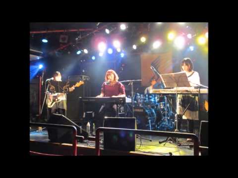spring どうしようもない僕に天使が降りてきた　ひこうき雲　2013_10_26