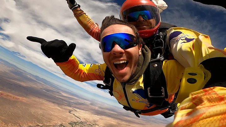 Calvin Beck - Tandem Skydive in Las Vegas at Skydi...