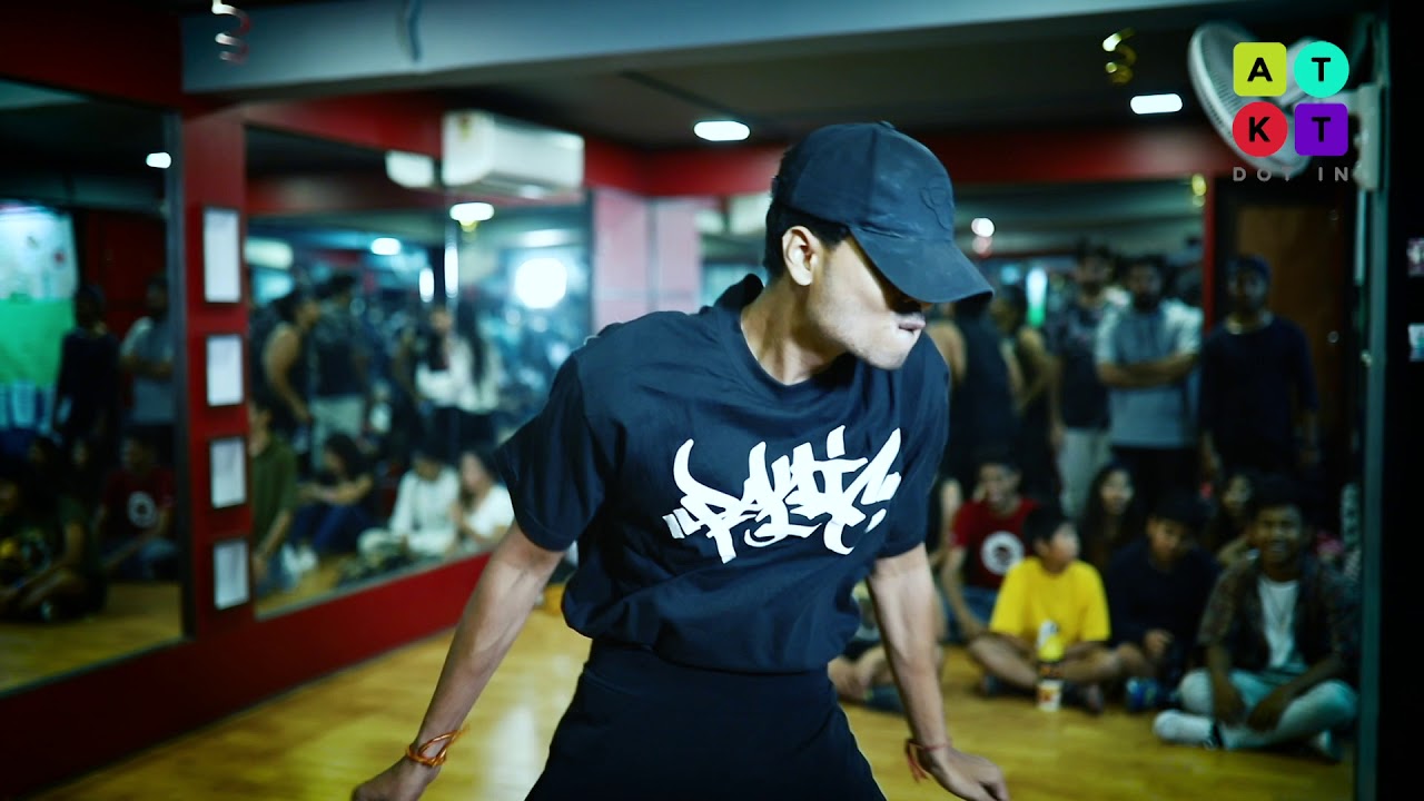 PGDAV College Student Showcases His Locking Dance Moves ATKT in pgdav-college-student-showcases-his-locking-dance-moves-atkt-in