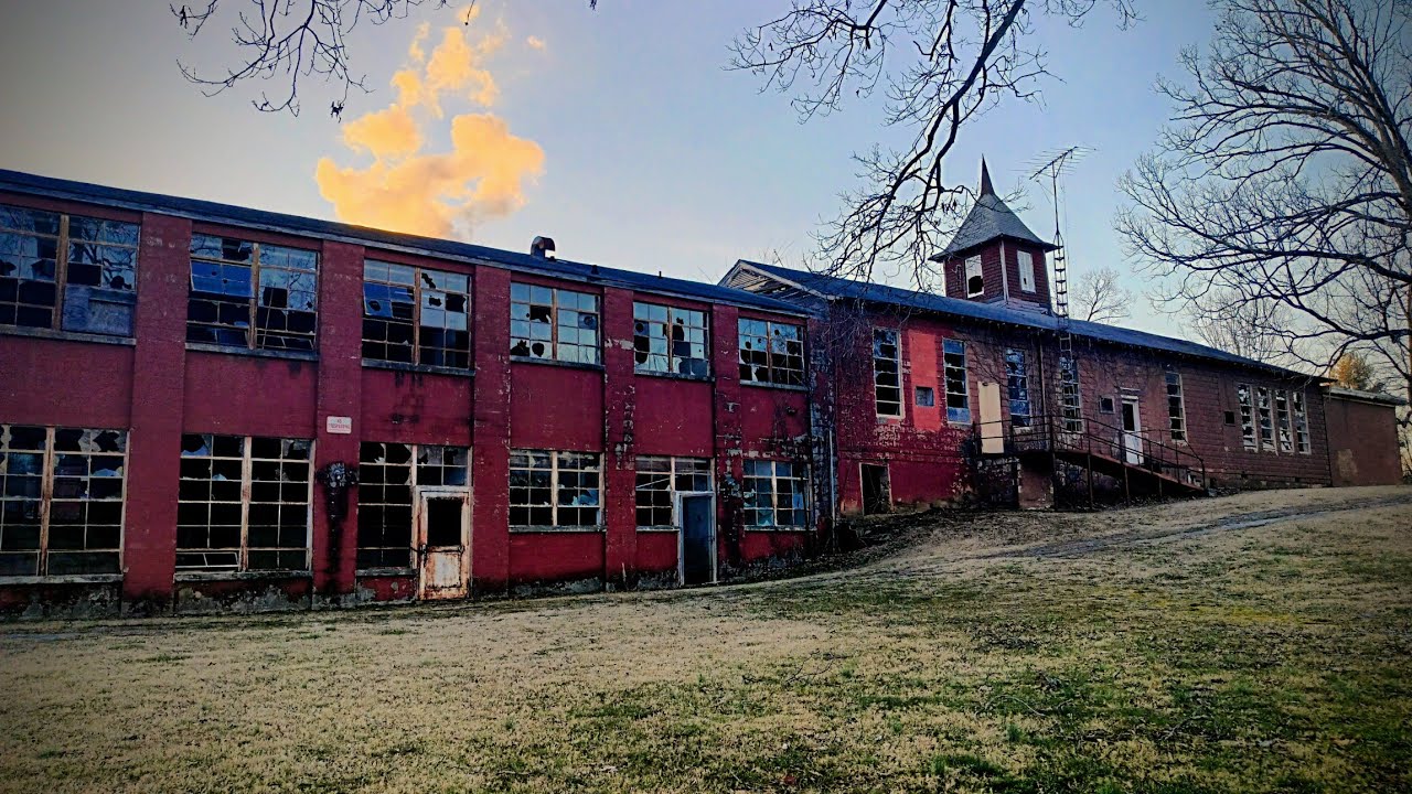 Exploring Late 1800s Abandoned Elementary School Tennessee - YouTube