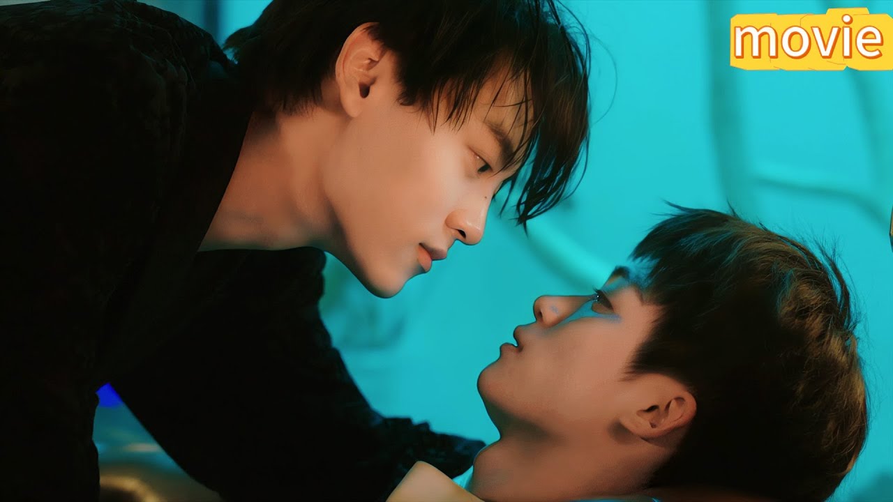 Чи Чэн случайно оголился😳 тянет штаны Да Бао🔥 страсть зашкаливает💦 режиссёр смеётся: дальше!