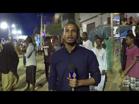 احتجاجات ليلية في الخرطوم رفضا لإجراءات البرهان 🇸🇩