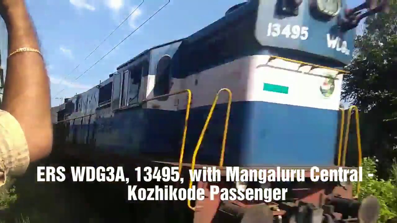 Mangaluru Mail crossing: Parasuram Express and Kozhikode Passenger