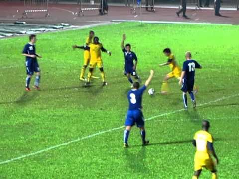 天水圍飛馬VS港會(20100910聯賽)片段29之入球(4:1)康廉開齋