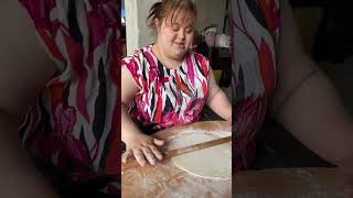 Diloş Lavaş Yapıyor