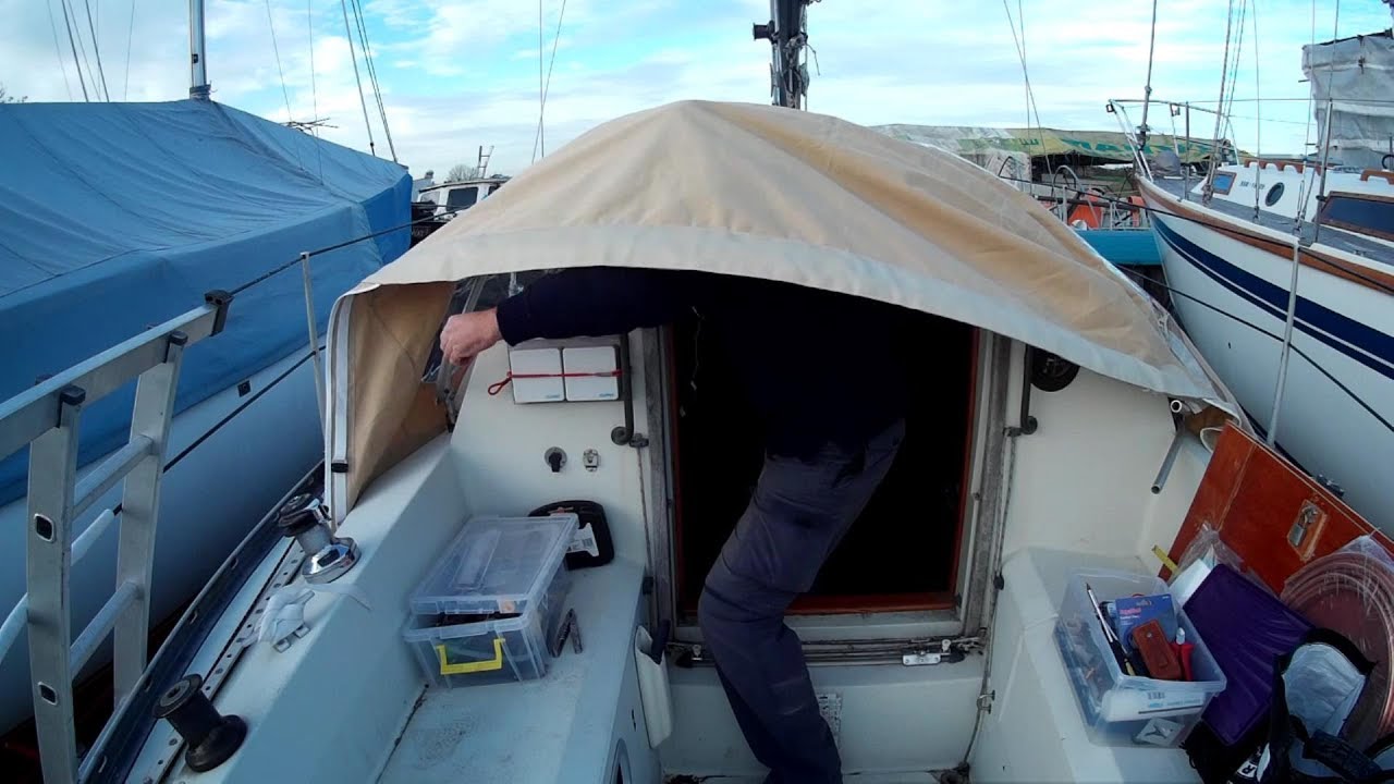 Just About Sailing November 2 2017 – fitting a ‘new’ sprayhood, not made for my boat, Pt 1