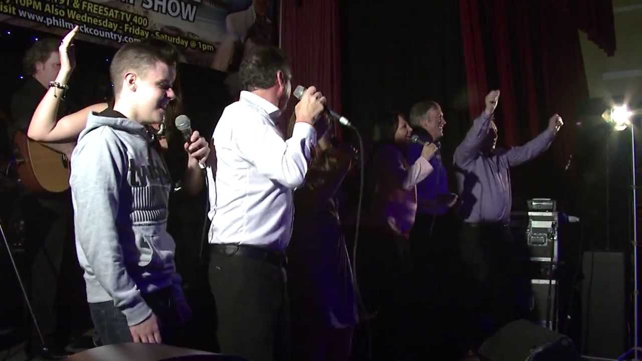 THE PHIL MACK COUNTRY SHOW - FINALE AT BODELWYDDAN CASTLE WALES