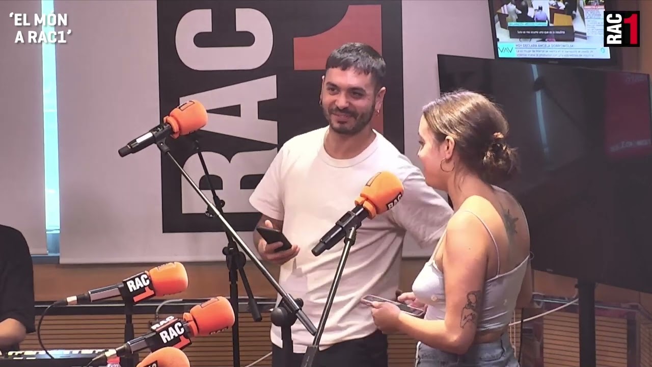 Ginestà interpreta en directe la cançó de l'estiu de RAC1