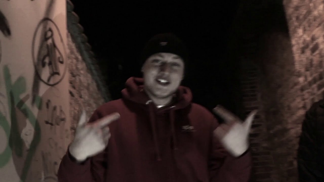 FAMSN x FLOYD - 32BARS (PROD. BEASTINSIDE BEATS) [OFFIZIELLES VIDEO]