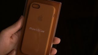 Gevoelig hoe vaak George Bernard Apple iPhone 5S leather case - Good but expensive - YouTube