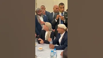 اللواء الركن هاشم الأحمر مع العميد الركن طارق محمد عبدالله صالح في عرس صخر علي عبدالله صالح اليمن 
