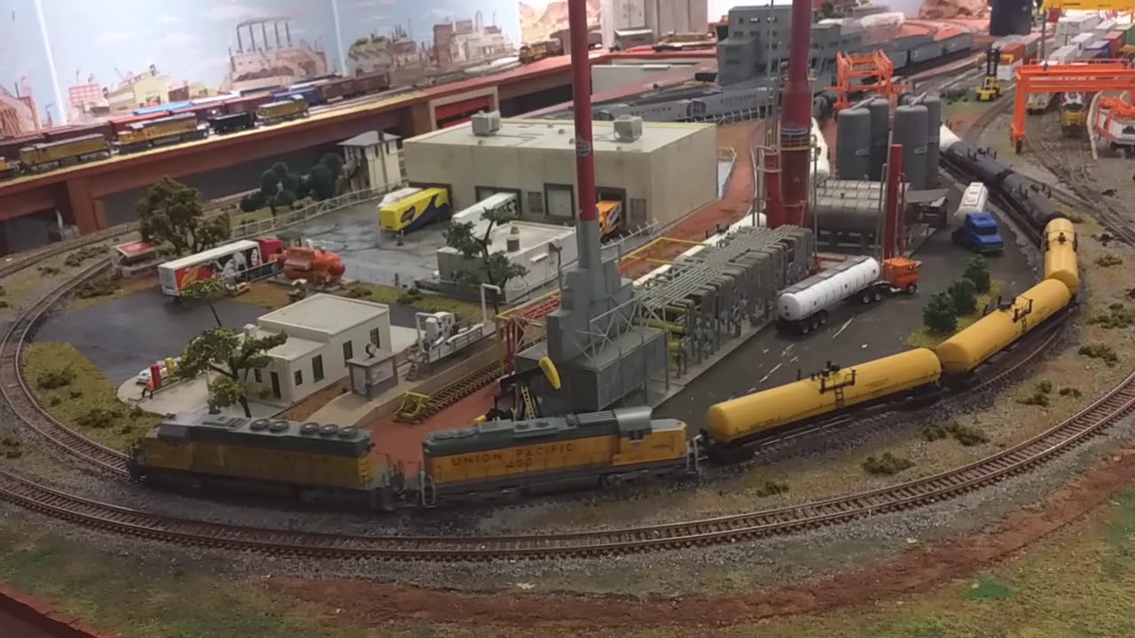 SD 40 + SD 24 - YouTube