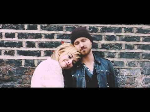 JJ & Jess [ A long way down] Wonderwall