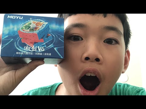 Reviewing about the MoYu AoChaung V6 5x5: Single-Track Magnetic + UV Coated