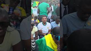 🇸🇳 Explosion de joie des Sénégalais après l’annulation du penalty de Mbappé par la VAR !