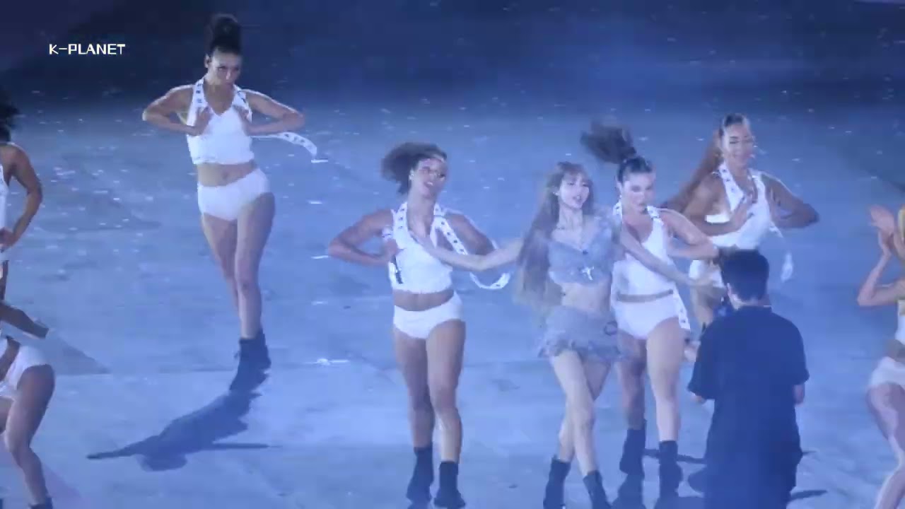 【BLACKPINK CONCERT】LISA 리사 NEW WOMAN + ROCKSTAR Fancam 직캠  블랙핑크 콘서트 DEADLINE GOYANG 250705