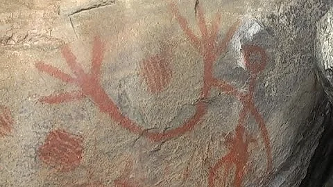 Em qual período histórico foram realizadas as pinturas rupestres e o que elas retratavam?