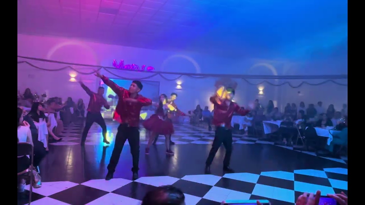 Baile merengue y salsa XV Monse