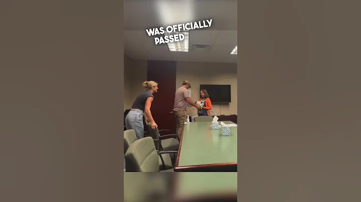 Meeting the baby they adopted for the first time ❤️ - DayDayNews