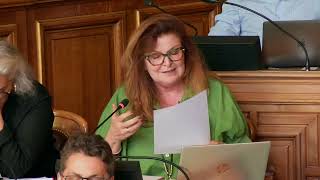 Aides aux assos favorisant l'intégration des réfugié·es à Paris. Gwen AUSTIN, juin 2026