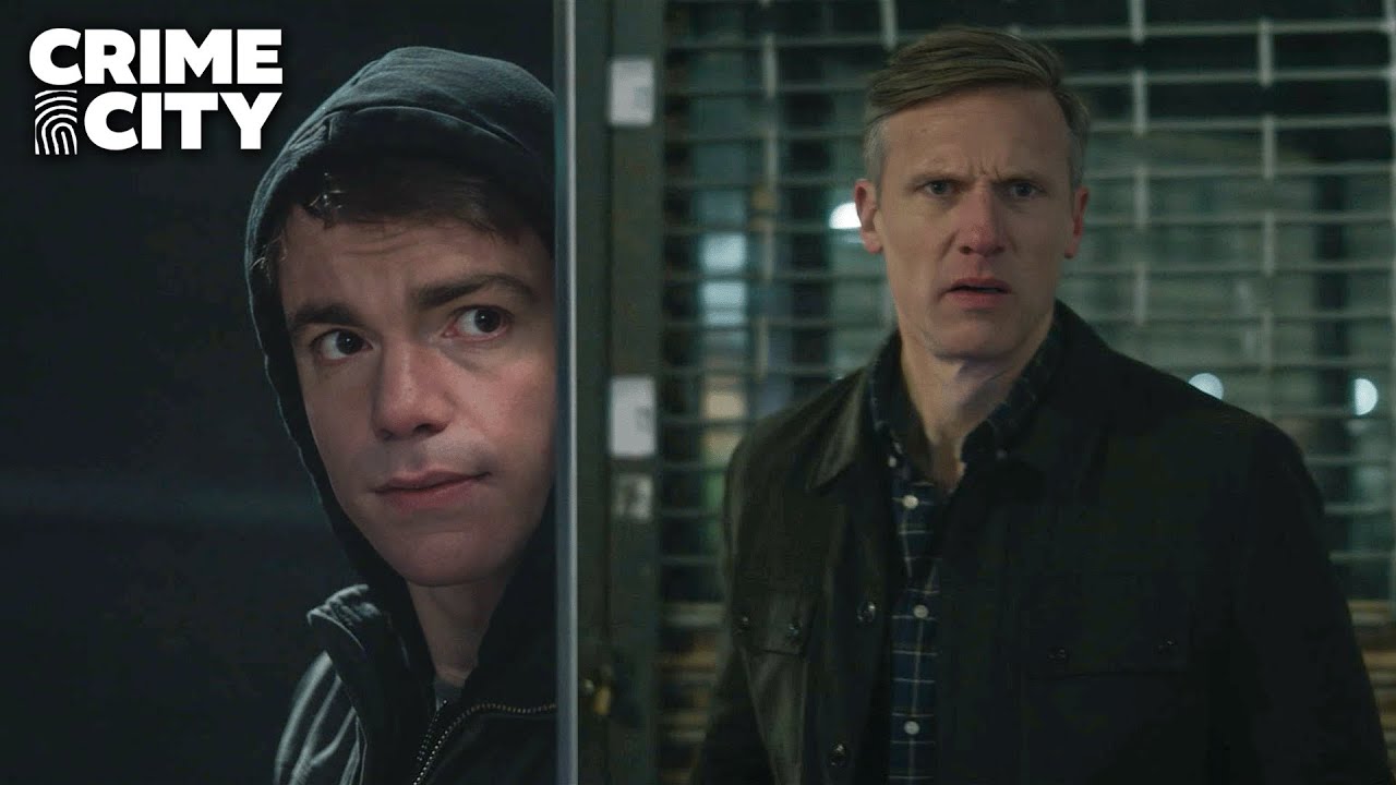 Peter Chases His Target Through the Streets | The Night Agent (Gabriel Basso)