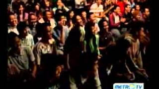Download lagu Stand Up Comedy Metro Tv 30 Agustus 2012 Battle Of Comic 1