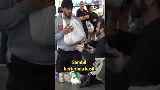 Pengemis Yang Baik Hati - Seperti Ayah dan Anak - Jangan Lupa Berbagi dan Bersedekah