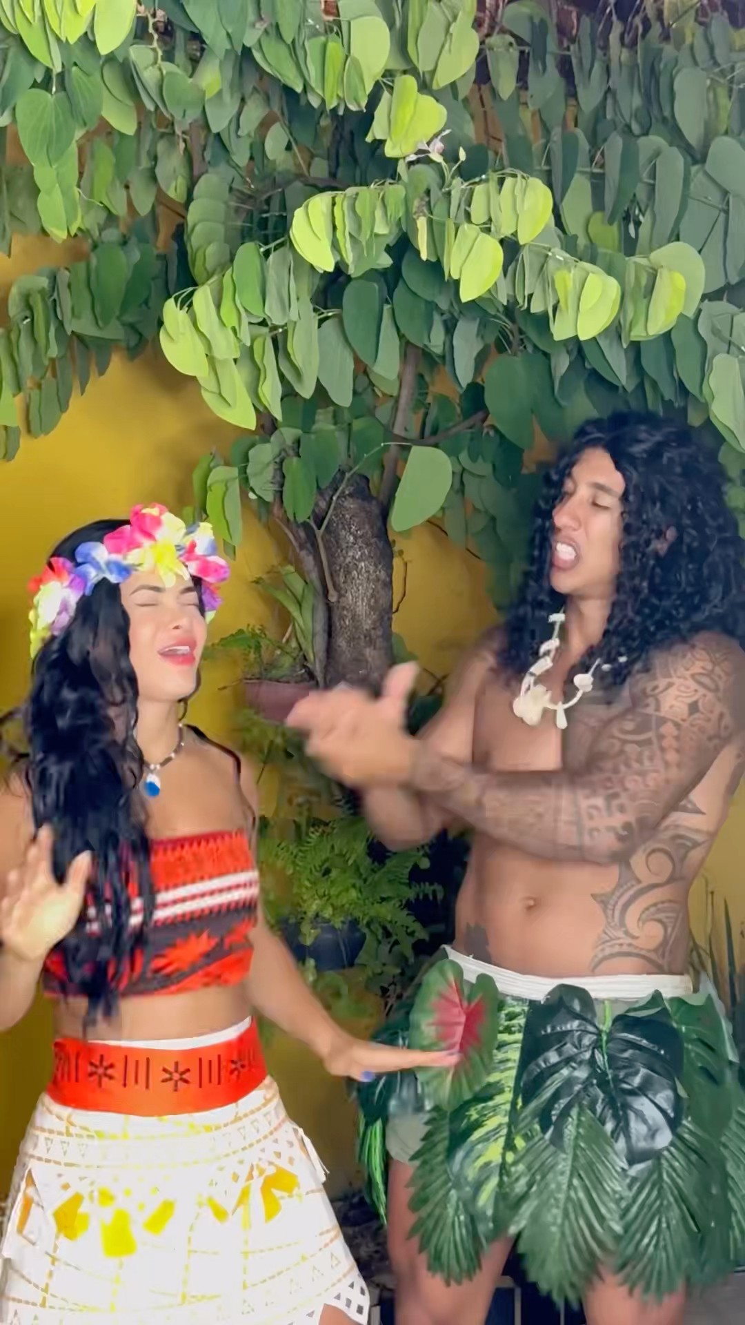 Quem ganhou desta vez: Moana ou Maui? ?✨ @ApolloSant #entretenimento #moana #maui