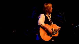 To Find A Friend - Tom Petty & The Heartbreakers - KCSN Benefit - Northridge, CA - 10/29/11 chords