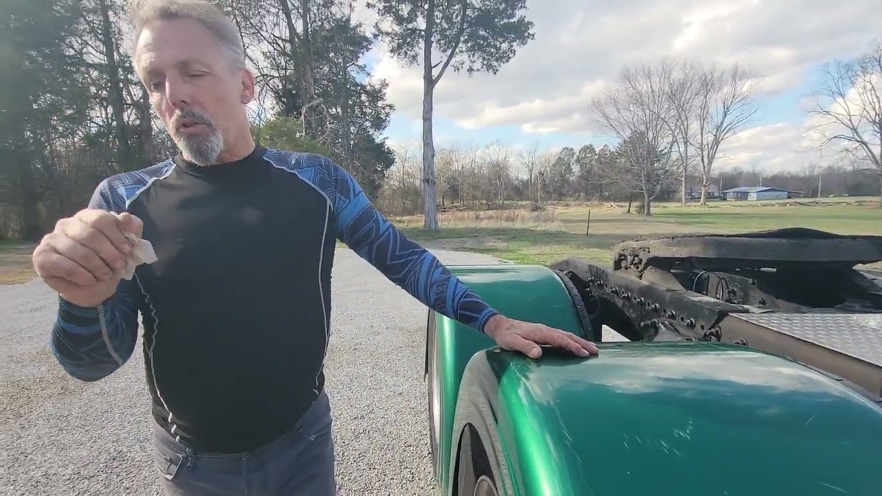 BLUEFORD TRIES ON DOUBLE HUMPS #fenders #humps #double #freightliner #owneroperator  #ownerop