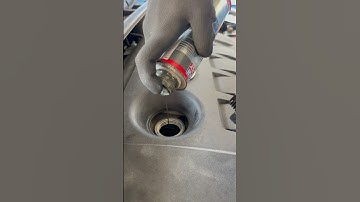 Use Oil Additive MoS2 Car Friction.#mos2 #liquimoly #liquimoly #engine #transmission #mz #shortvideo