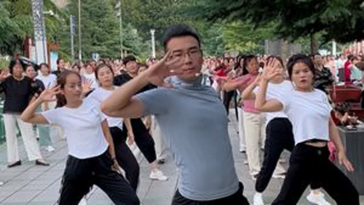 #坚持锻炼给自己一个好身体