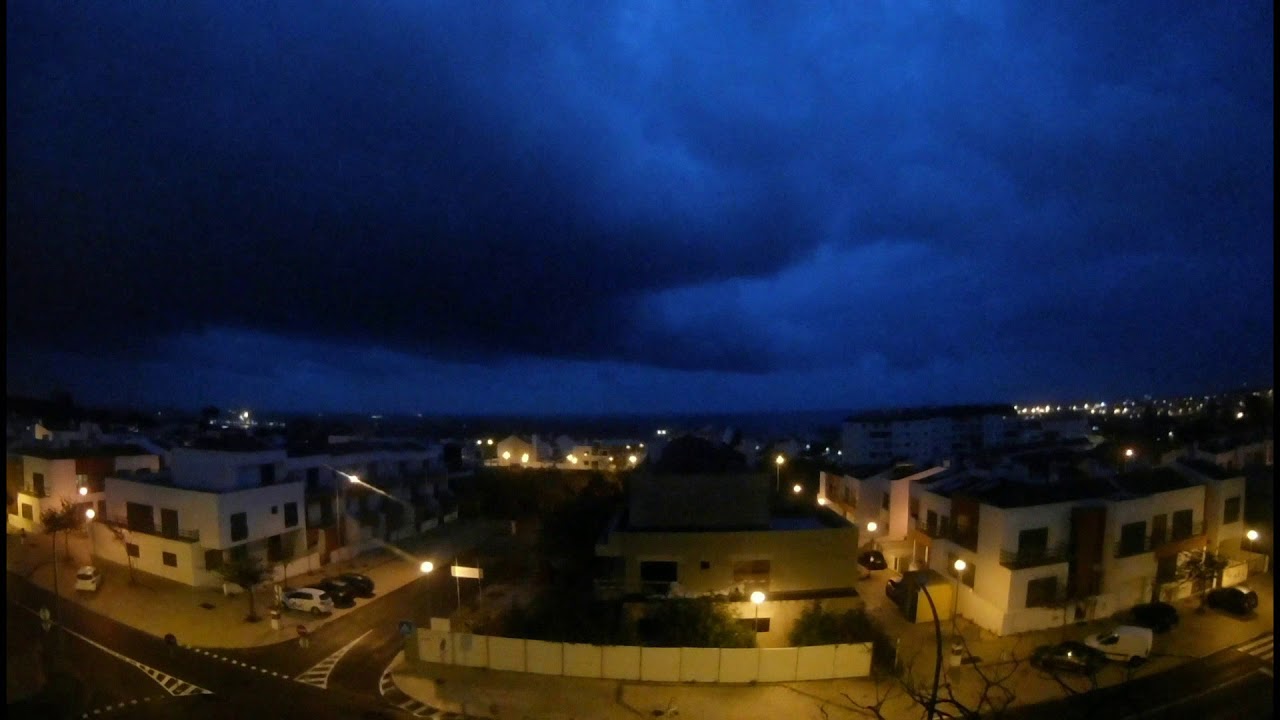 Tempestade Ana chega a Sines Portugal time-lapse