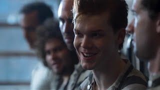 Celebrity Cameron Monaghan/Jerome Valeska - Gotham 2x01 “Things Are Looking Up” Wealth
