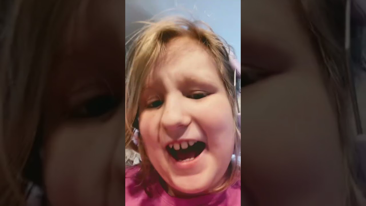 Борис нарушает политику OpenAI.