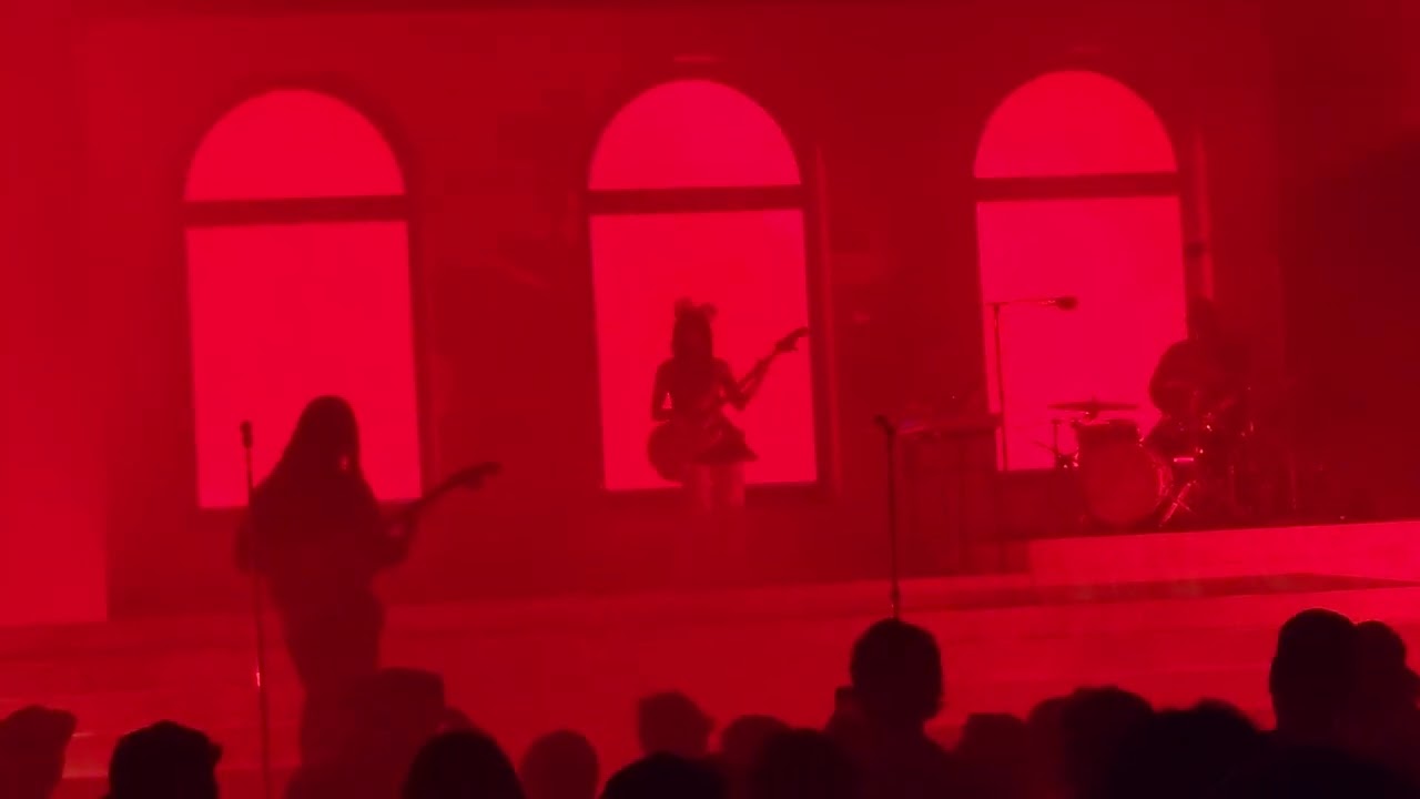 Khruangbin - Christmas Time Is Here (2018-11-28 – Chicago