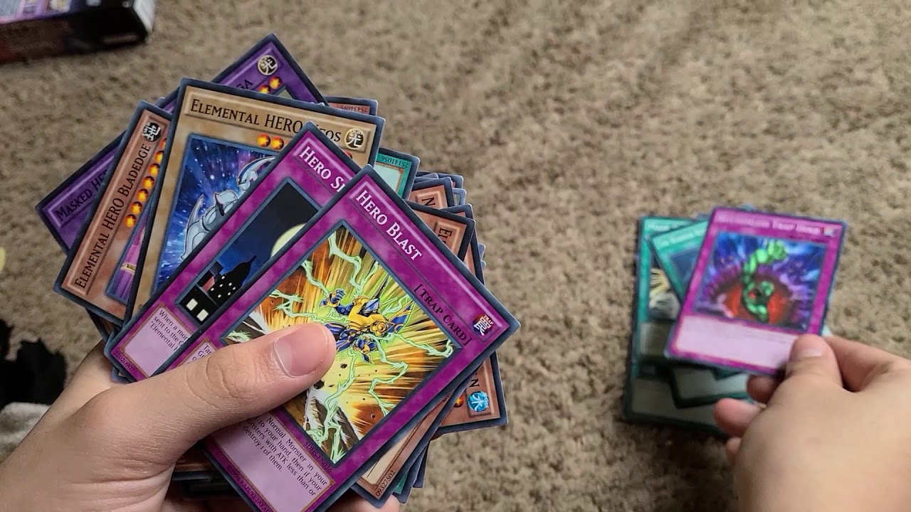 Yu-Gi-Oh! Hero Strike Structure Deck - Mazzo Tematico Eroe Elementale (Edizione Tedesca) Con 40 Carte E Carte Super/Ultra Rare