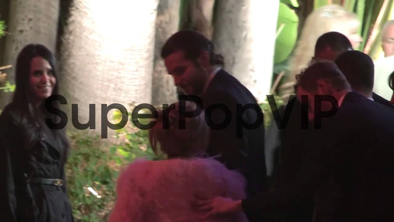 Bradley Cooper and Gloria Cooper arrive at the 2013 Vanit...