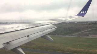 Scandinavian Airlines 737 | Cloudy Landing at Oslo Airport (HD)