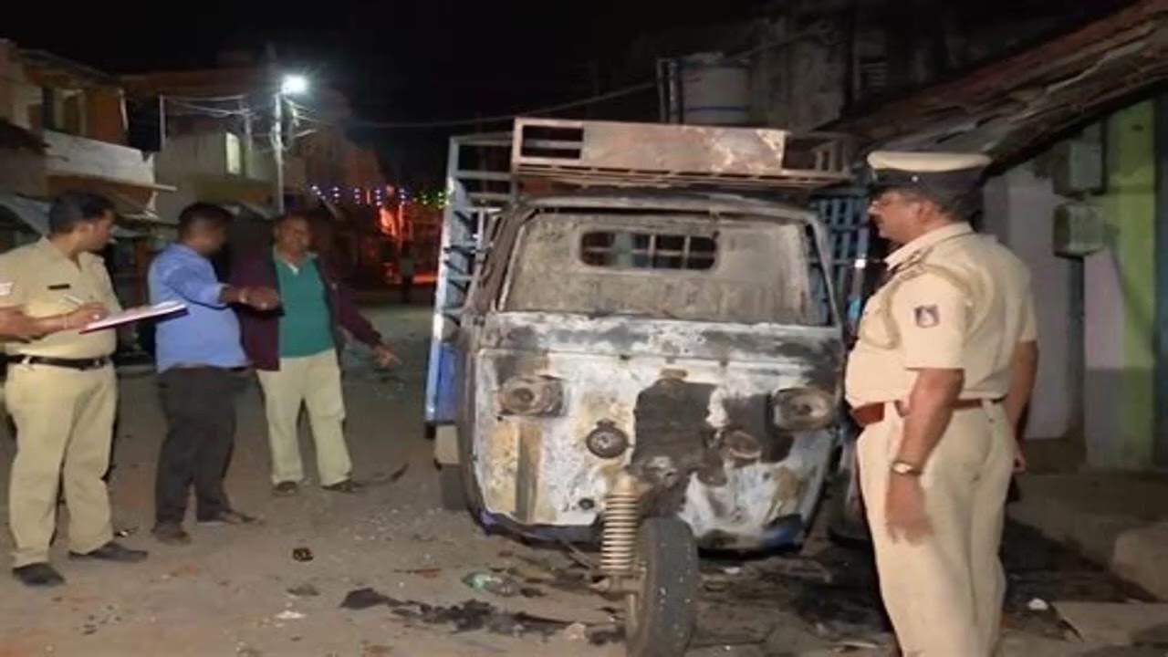 Karnataka 8 people injured in communal clash during Ganesh idol immersion in Maddur