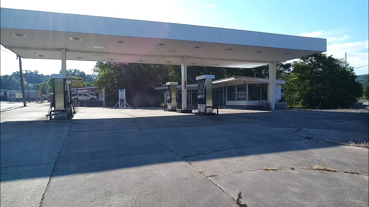 ABANDONED Clarks Gas Station in Marion, VA YouTube