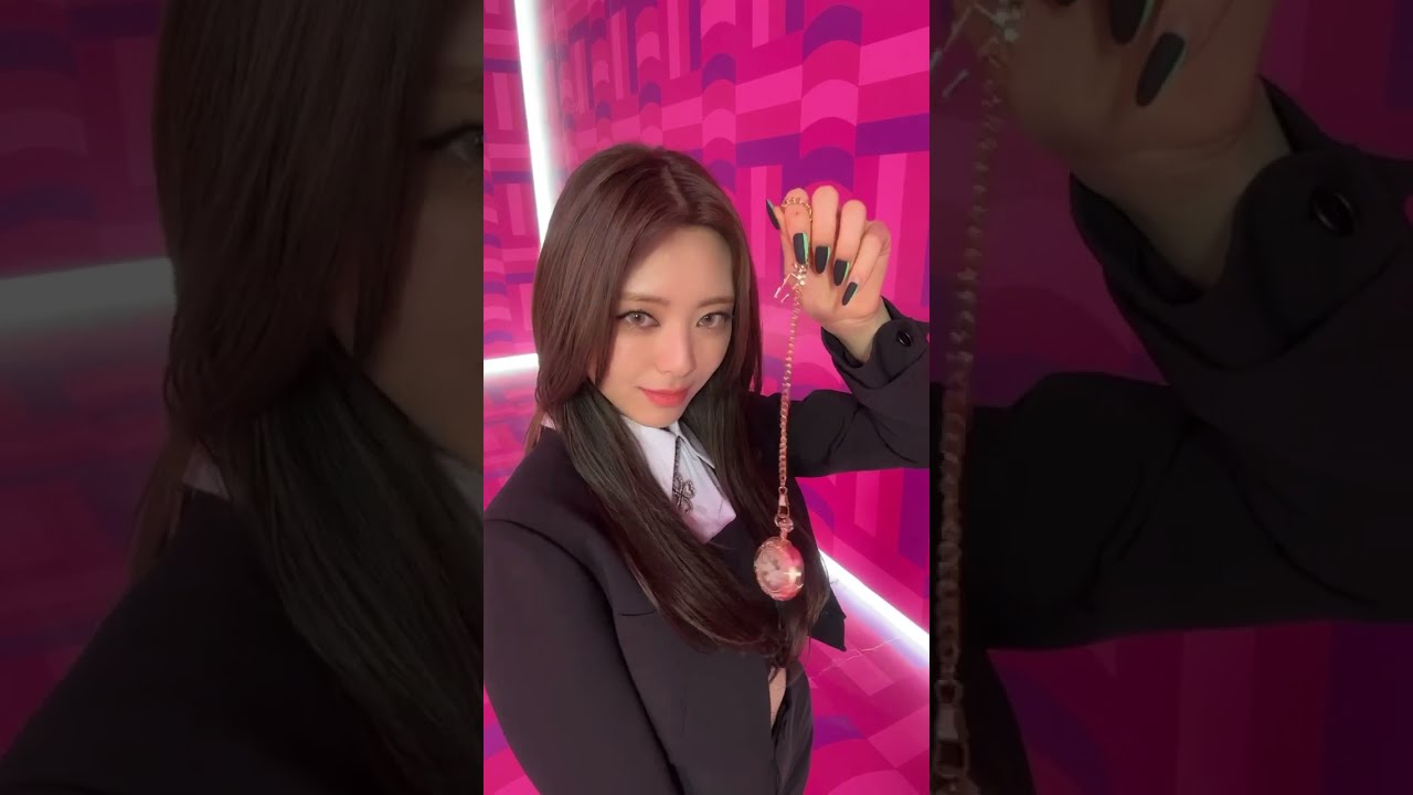 ITZY CHESHIRE withfans ユナ ITZY CHESHIRE 一直娯(withfans)特典 ユナ - メルカリ