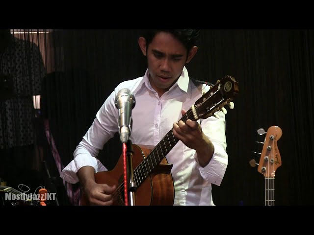 Glenn Fredly - Masih Ada @ Mostly Jazz 29/06/2012 [HD] class=