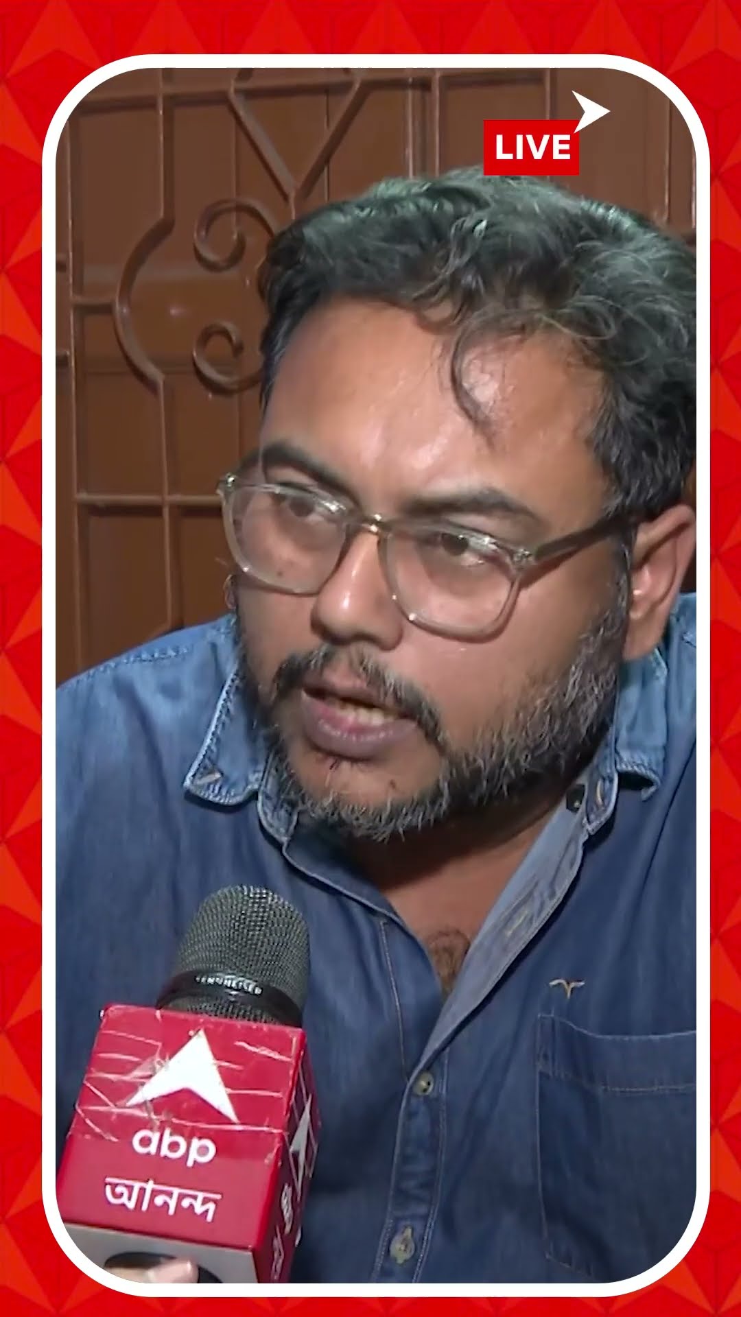 আমাদের দেওয়ালে পিঠ ঠেকে এবার অস্তিত্বের লড়াই হয়ে দাঁড়িয়েছে: সৃজিত রায়