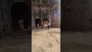 Soonsan Khada Hoya Ek Kila