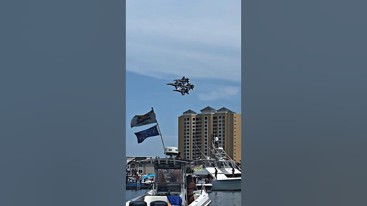BLUE ANGELS FLYING OVER PENSACOLA BEACH🏖️ #blueangels #airshow