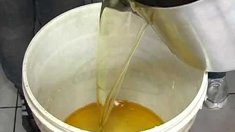 Como fazer um sabão de óleo de fritura?