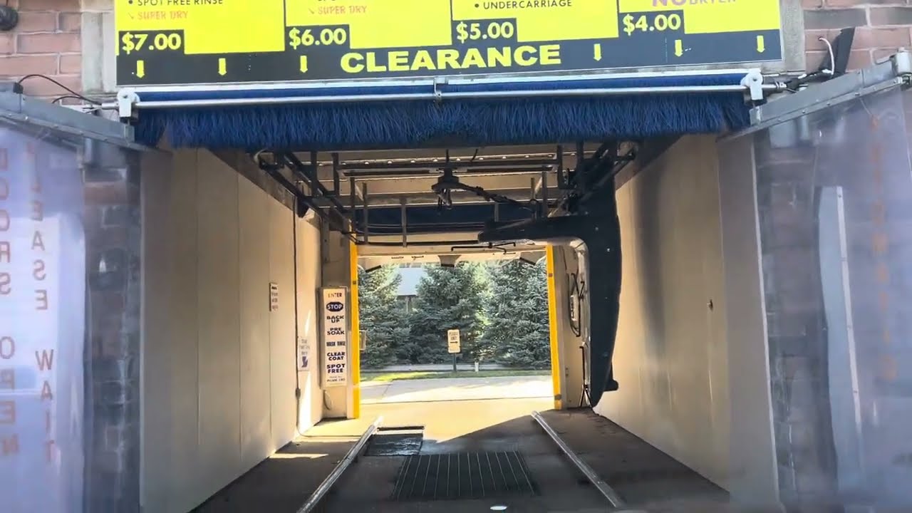 Older HydroSpray classic @ Car Wash on Mulford in Rockford, IL