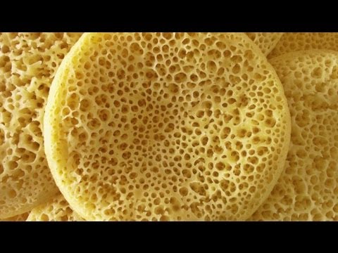 Baghrir or Moroccan Pancakes (Arabic Subtitles) - Fatemahisokay وصفة البغرير المغربي